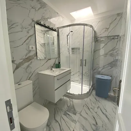 Cecilia, * Maspalomas (Gran Canaria)